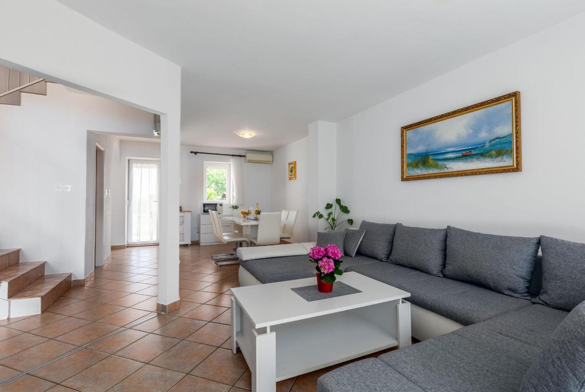 Holiday home Haus Viktoria In Mit Garten In Strandnaehe