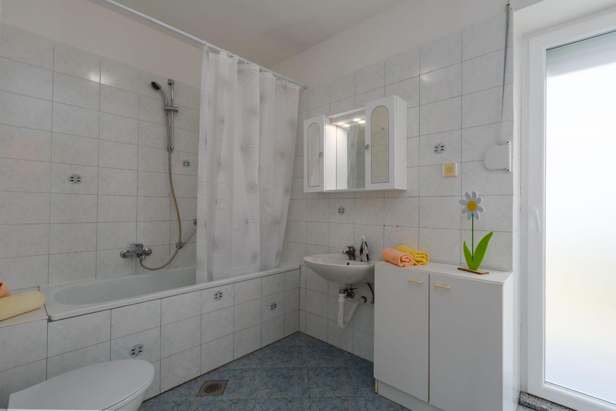 Haus Viktoria In Mit Garten In Strandnaehe